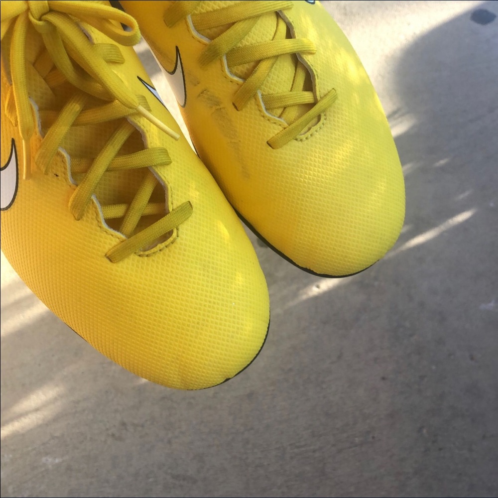 Nike soccer cleats good condition